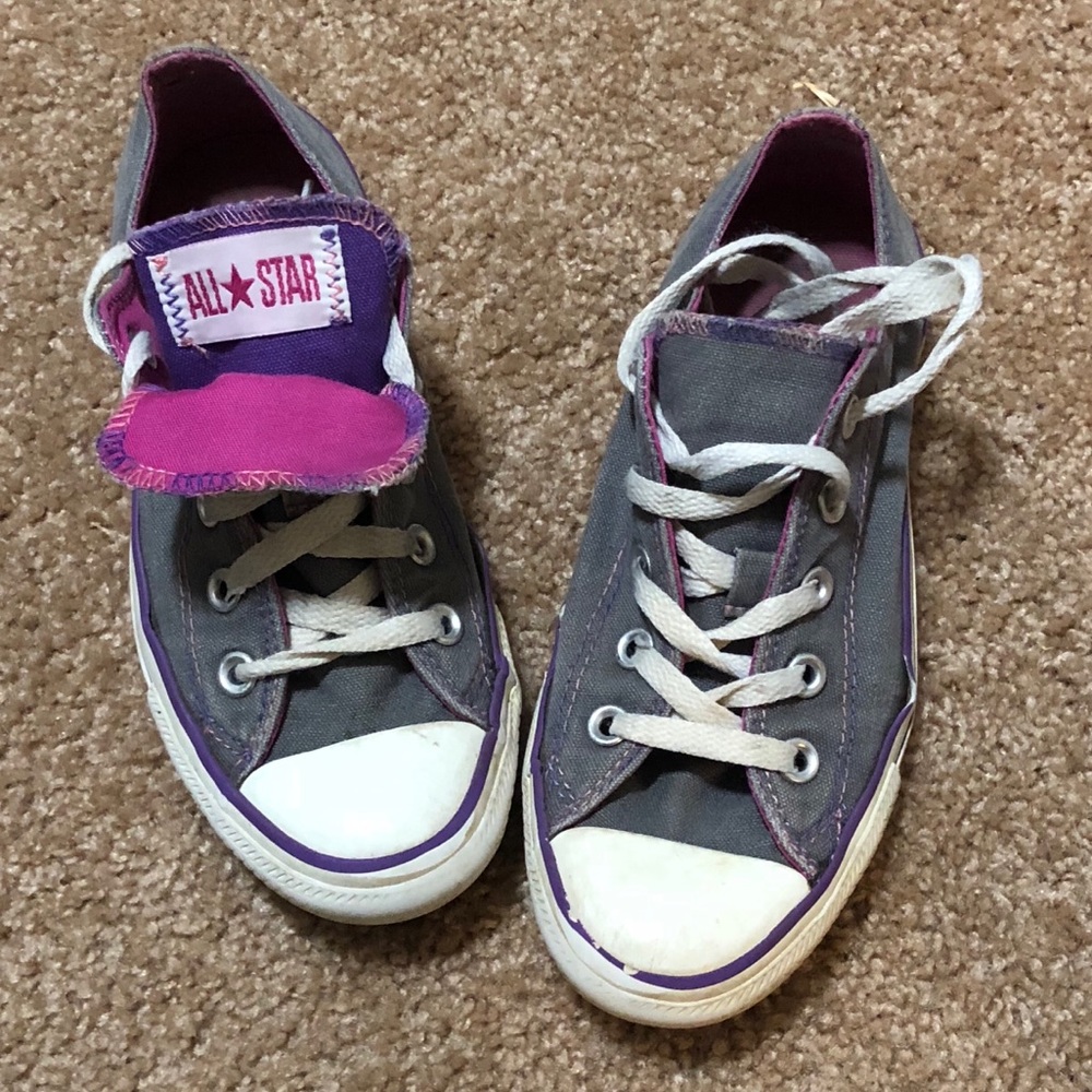 Double tongue Converses